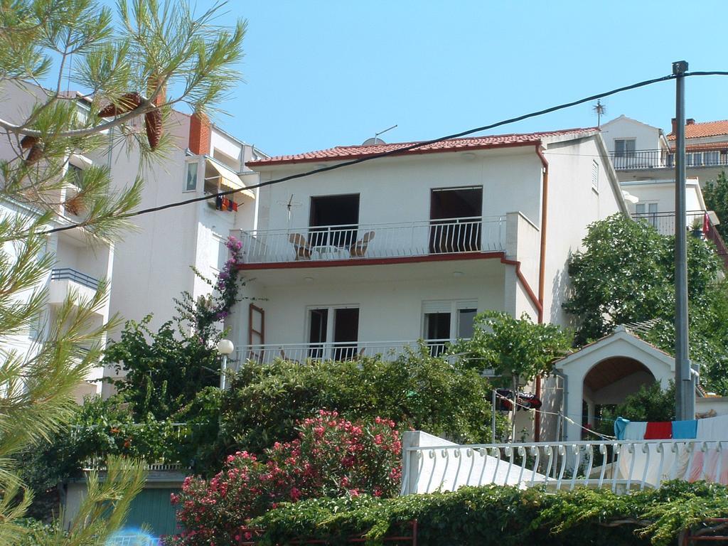 Apartments Dragan Трогір Екстер'єр фото