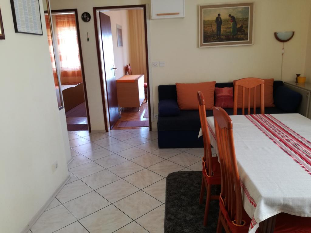 Apartments Dragan Трогір Екстер'єр фото