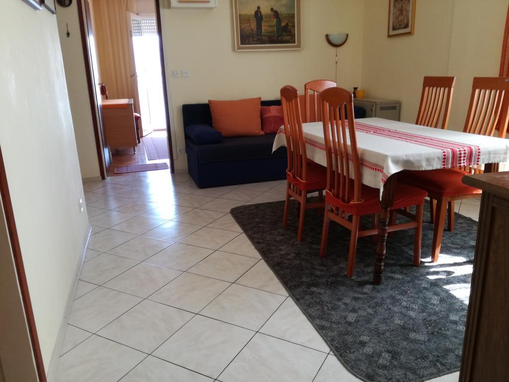 Apartments Dragan Трогір Екстер'єр фото